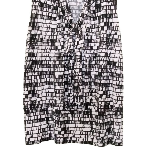 Dots Top Size 2X Black White Patterned Tie Neck Sleeveless Banded Hem - Picture 4 of 11